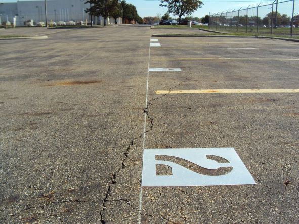 AmericanStripe's tweet photo. My #BestSideBusiness is #ParkingLotStriping. I wrote the book; How I Stripe a Parking Lot. When I spray #ParkinglotStencils, I snap a chalk line. #Stencils will be lined up and it's quick. I start new #Stripes at this chalk line too. I want them all the same length. Thanks. Dan. https://t.co/ixtOtugAIC