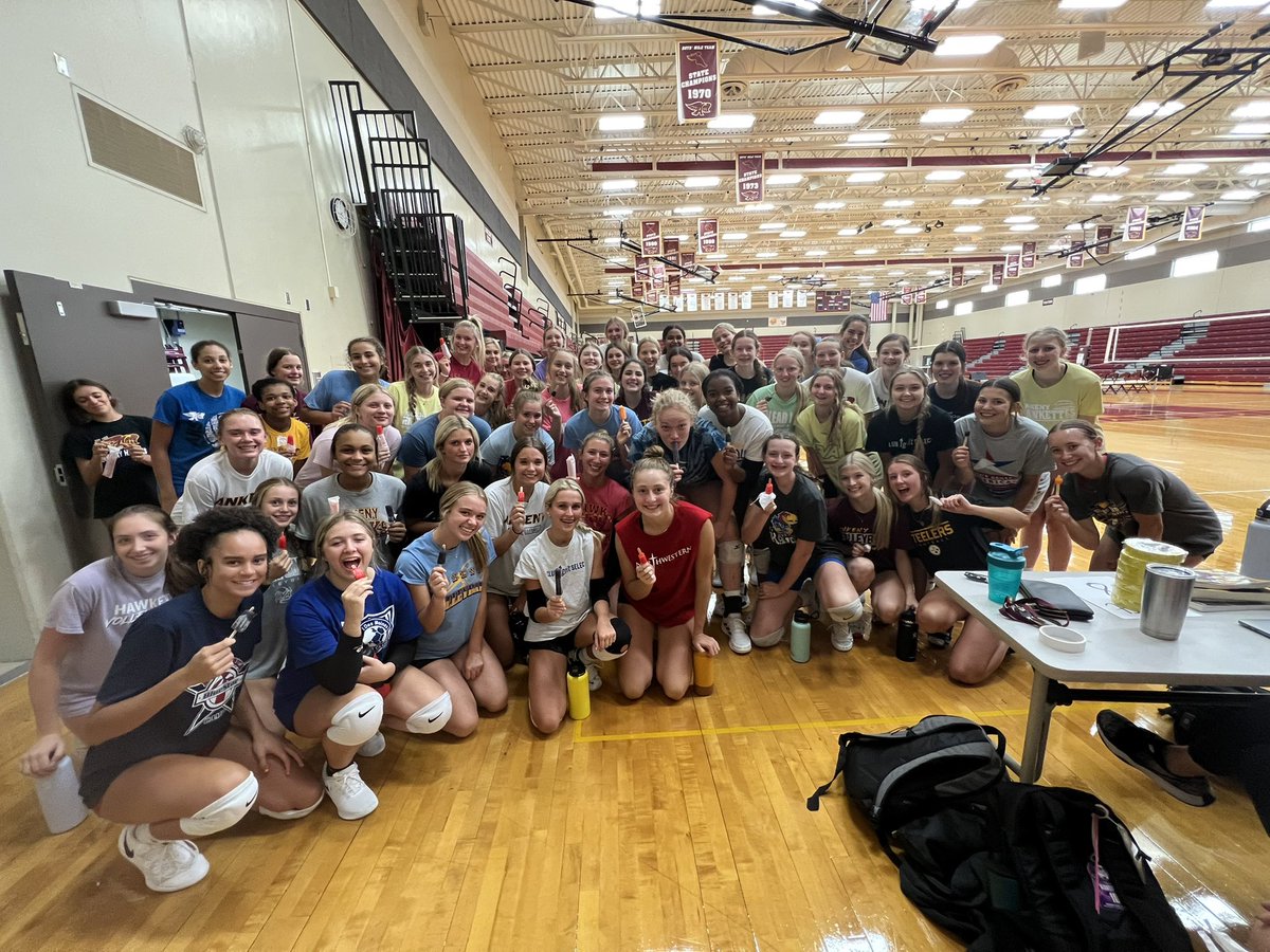 VB_Ankeny's tweet photo. Cooling it off after ๐ฅ 2 a days and max outs #hwpo #coolforthesummer #hitprs #feedthehawks #michaeljackson #iambecauseyouare #playhardslayhard https://t.co/Z1CD2b005K