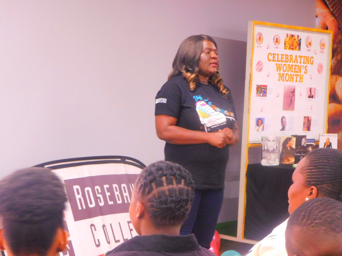 55Misskay's tweet photo. Ma'am Itai Chimisoro touched on important issues on how body shaming can ruin one's confidence. She urged women to be more confident and radiant in their own skin. 
#RCPTAMEGACAMPUS
#Womendayscelebration https://t.co/ienwgglN9o