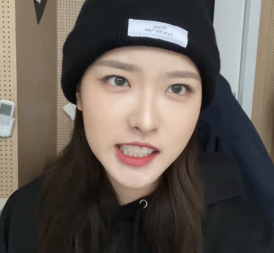 tiny_hyeju's tweet image. #혜주 grrrr