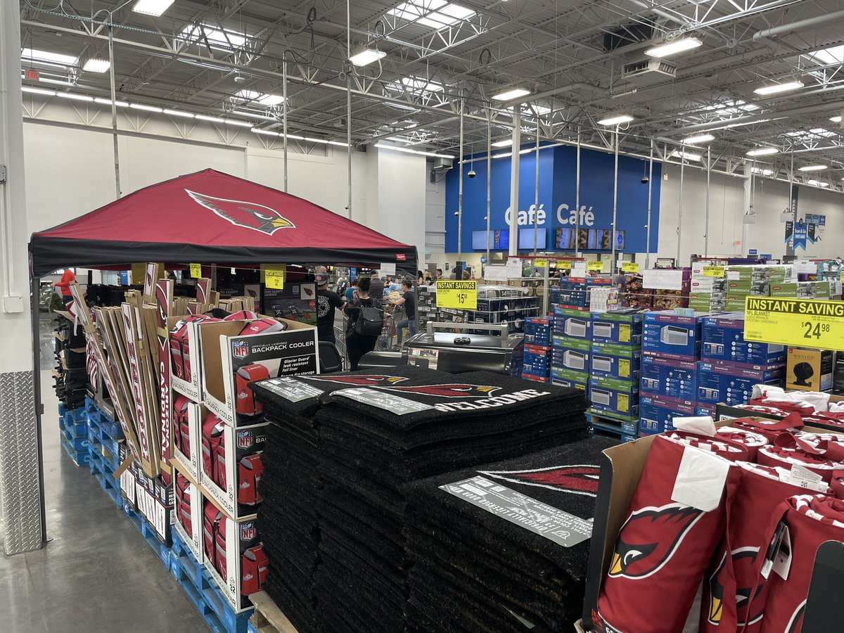 jameswindrow's tweet photo. Somewhere in #Seattle there’s a @SamsClub full of fun #Seahawks gear. But I’m stuck in Arizona. 

An intra-store swap system is needed. 

@Seahawks #SeahawksNation https://t.co/bU9EzfbRe2