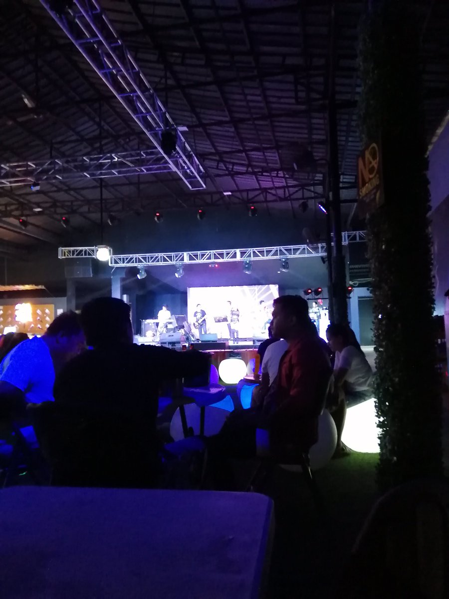 abcede12345's tweet photo. lugar nga pwede ko mag inusara. https://t.co/0RuJXoyK9Y
