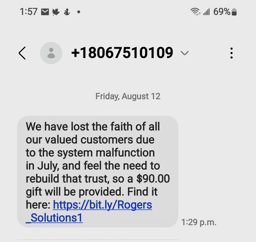enaumovski's tweet photo. Happy Friday! I know that you are either rushing out of the office or rushing to meet a friend on a patio or a cottage. Pay attention &amp; don't get distracted by this #SCAM
@RogersHelps @Rogers did not send this text. #ScamAlert #tell2 #fraudawareness 
Stop. Pause. Think. Delete. https://t.co/uURHYdJQpR