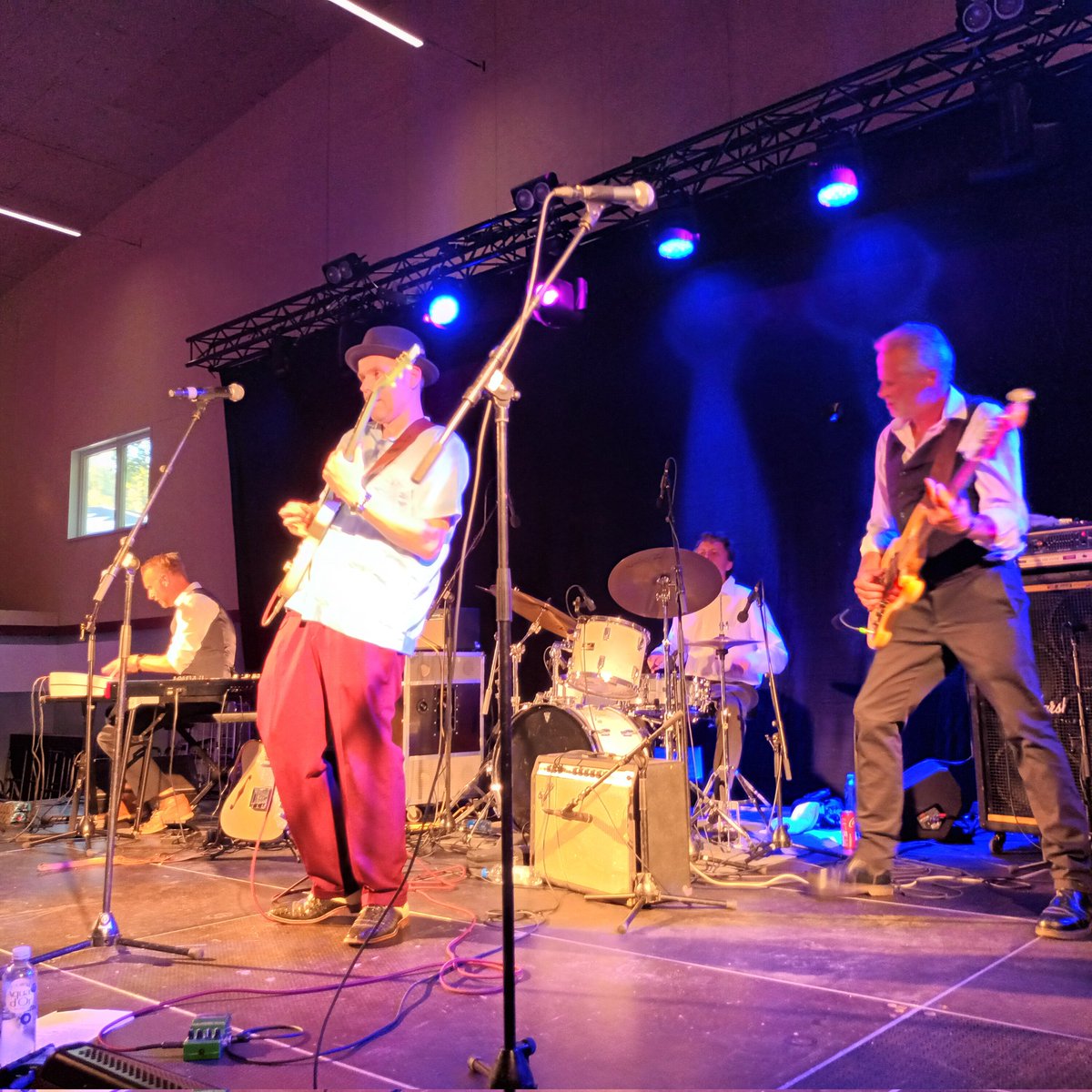 Lite från kvällen, nu väntar vi på Lisa Lystam Family band! Välkomna igen till Vista Sporthotel i morgon från 1630! ;-)