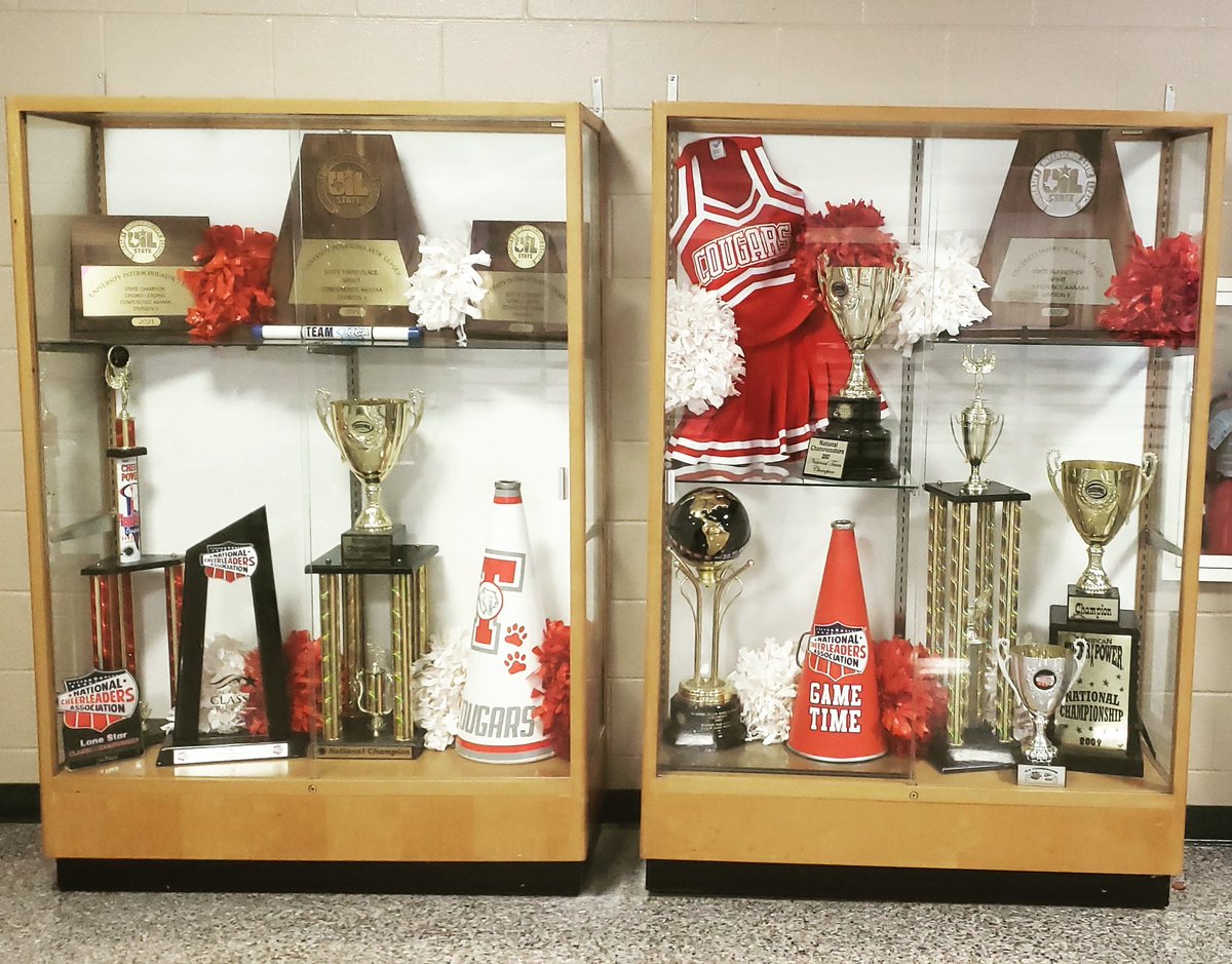 tomball_hscheer's tweet photo. Honor the past, inspire the future!! We are excited to display our newly renovated trophy case!! We are excited to add more hardware this year!! 🏆🏆🏆 #coogsgocrazy #prideoftexas #weoverme
@TomballHS @TomballISD @FineArtsTomball https://t.co/s0AtnamKNa