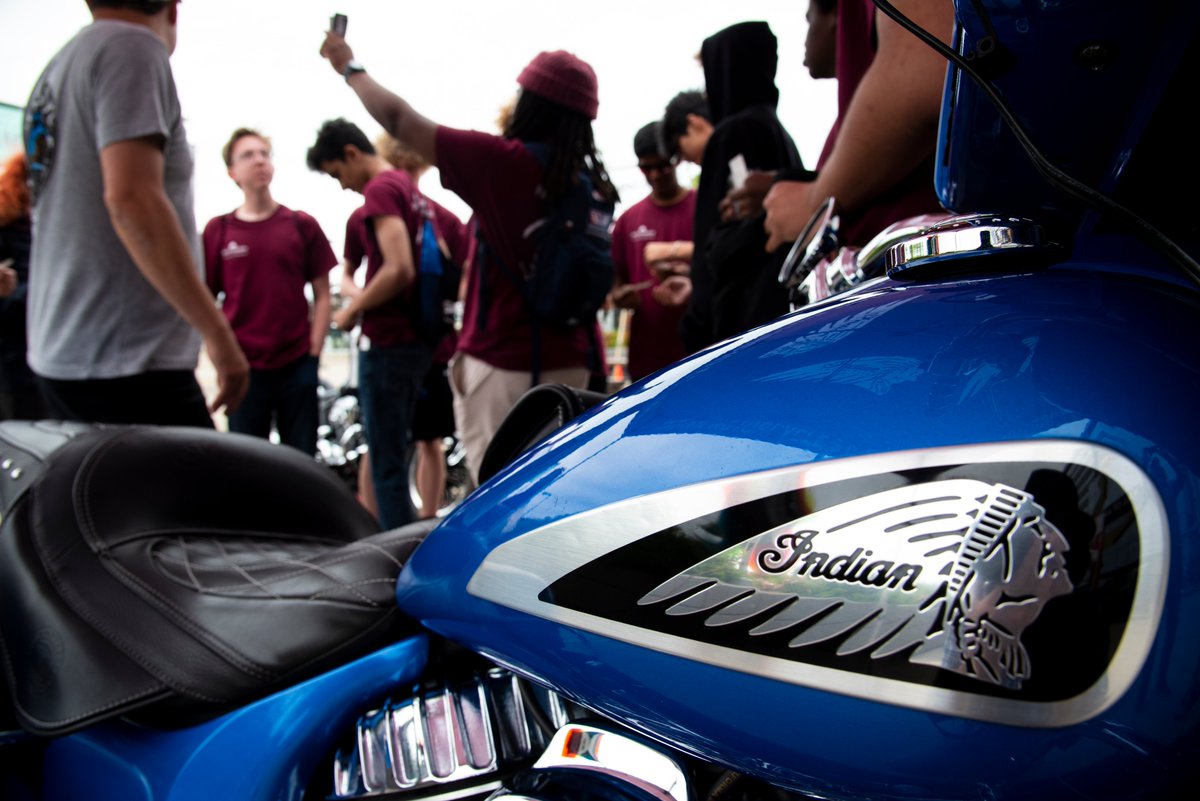 UMNCTS's tweet photo. CAV Career Pathways Camp, Day 5: A trek to #ExperienceSTEAM @mallofamerica for preview demos from @dctc and @MnDOT of advanced transportation technology used in construction and highway maintenance equipment. Plus one sweet @indianmotocycle bagger. @ThePlumCatalyst @UMNews #STEM https://t.co/SOC6FmandX