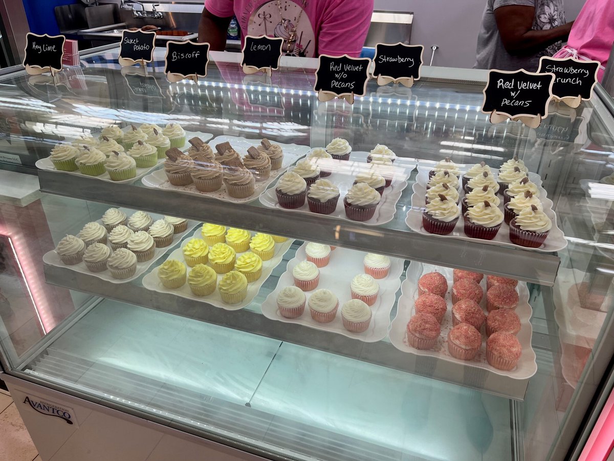 Great graduate success story! Alice Garner, Helms College Culinary Arts Diploma graduate and veteran, opened her own bakery, @GarnerDreams in the <a href="/AugustaMall/">Augusta Mall</a>! We are so proud! #alumni #success #culinary #baking #smallbusinessowner #tradeschool #careercollege #HCproud