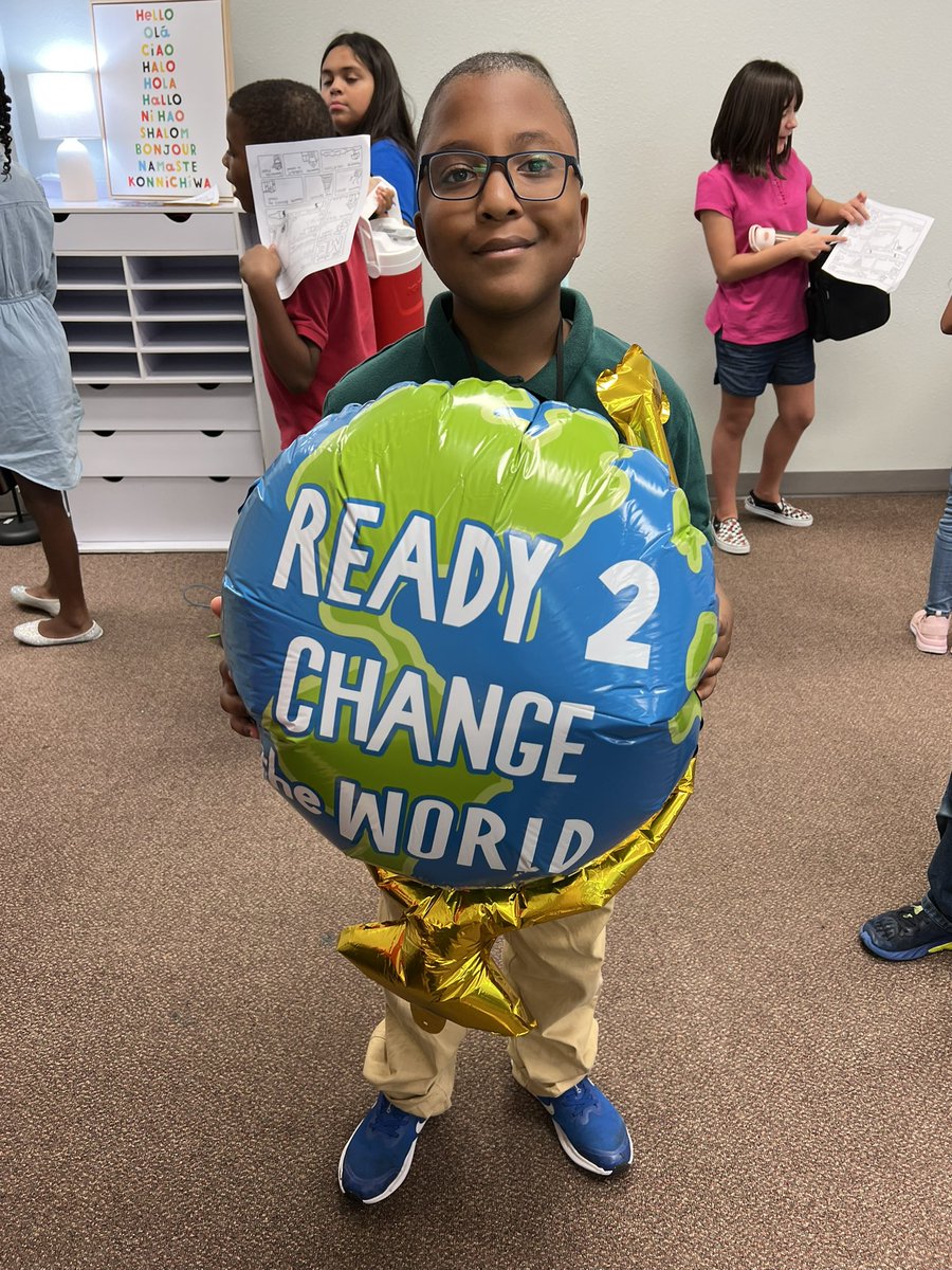 MrsReichle's tweet photo. #CrowleyFirstDay22 💙💙💙 https://t.co/4oZByZAyBs