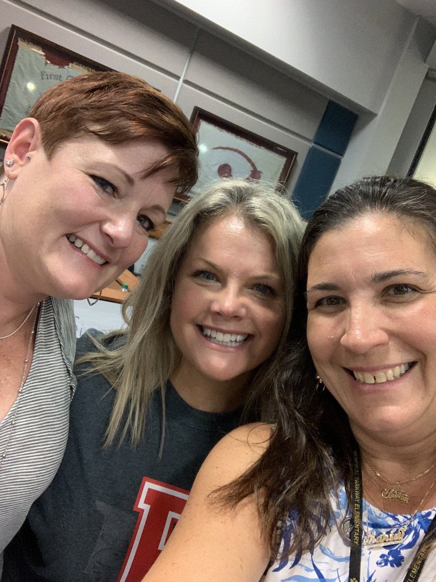 MariaUngaro9's tweet photo. Reading Academic Support Training with fellow colleagues. Thank you Rose Hegele for a great training. @MariaUngaro9 @MPElemSchool @katyisd #ktintervent #katyread #MPEpanthers @ExpressBookStop https://t.co/hO70LNUV6u