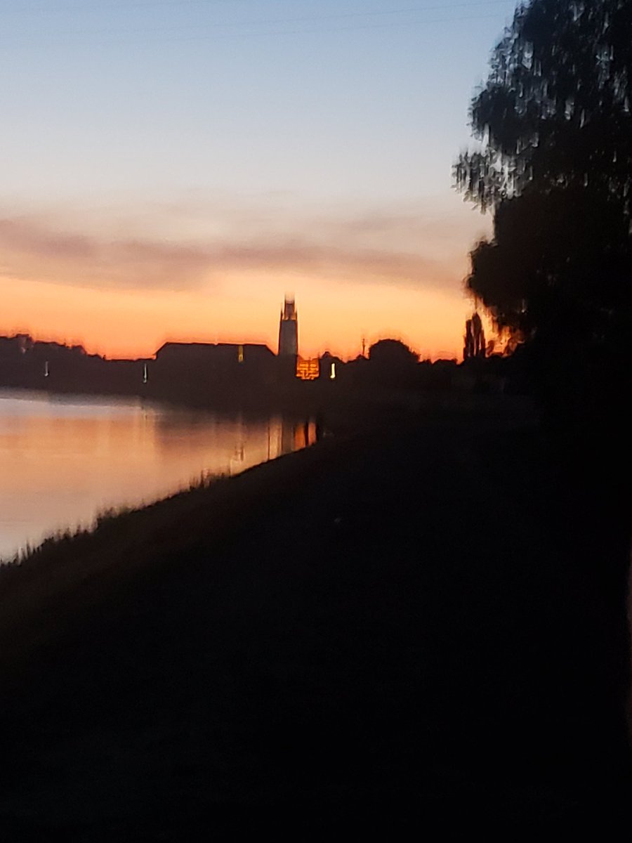 emma hardstaff tweet media