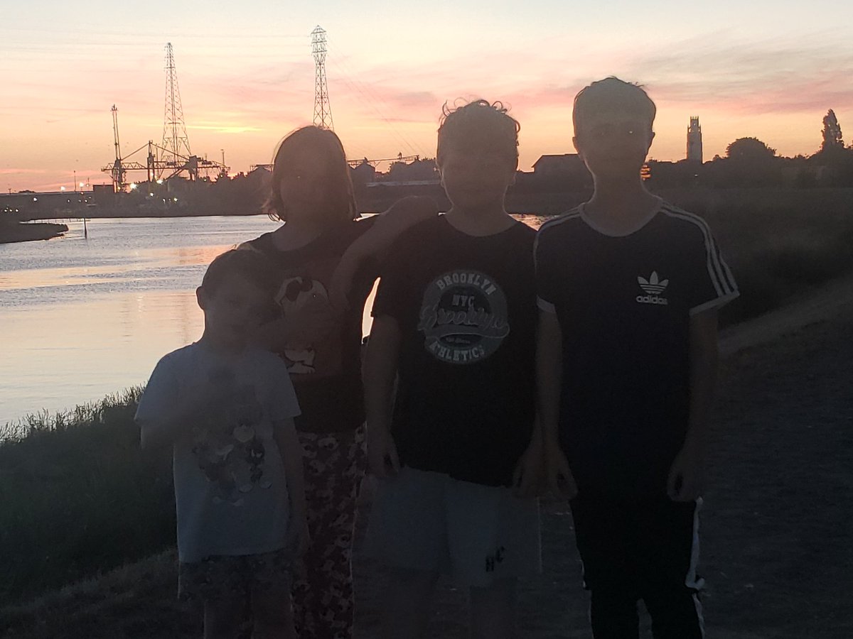 emma hardstaff tweet media