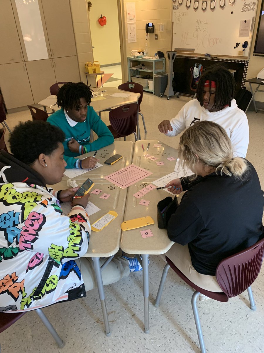 tweaver02's tweet photo. EXTRAordinary mathematicians in Mrs. Weaver’s class today. #Wildcatnation #TeamMCPSS #beEXTRAordinary https://t.co/xYFKT5tVyE