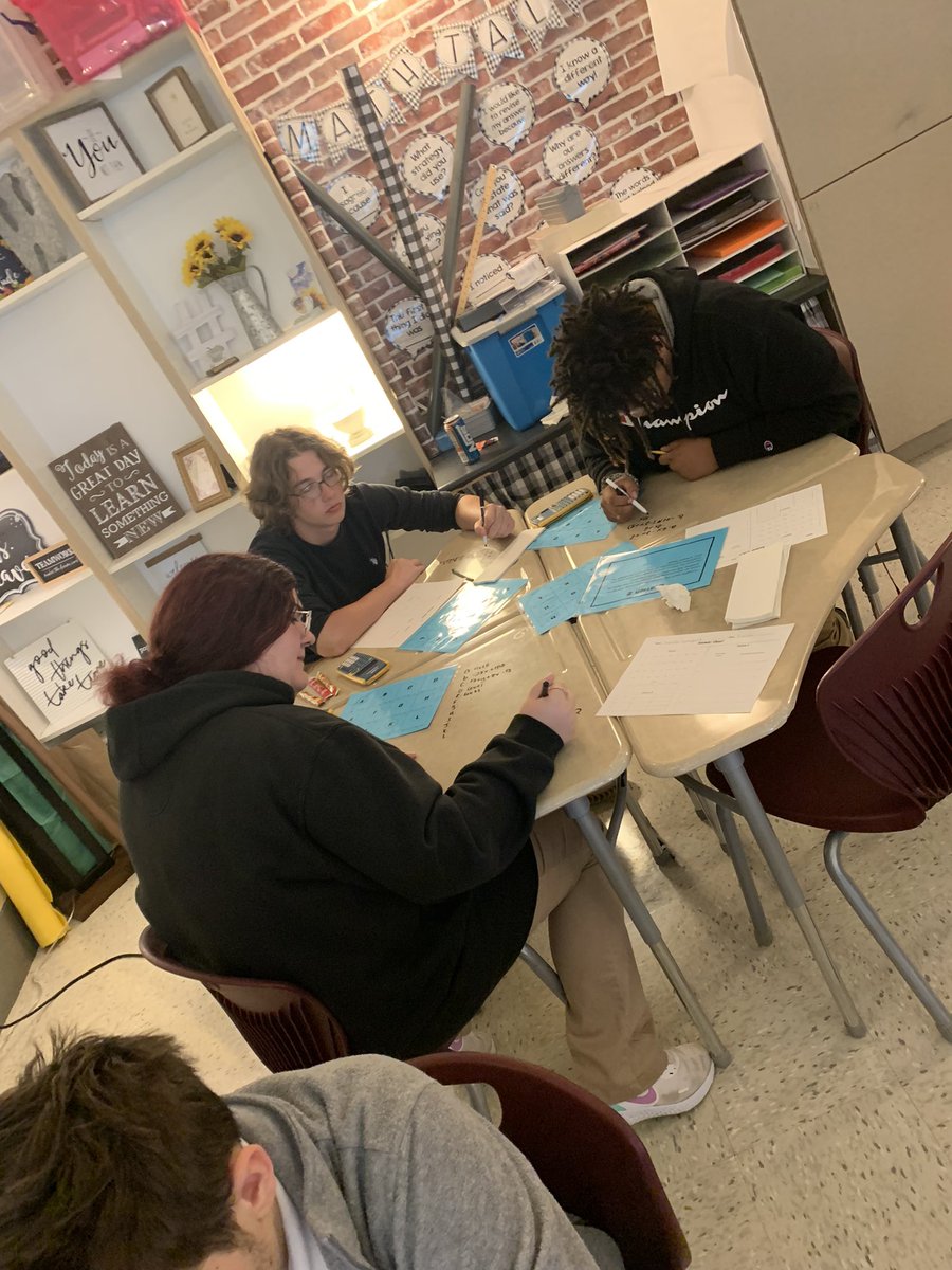 tweaver02's tweet photo. EXTRAordinary mathematicians in Mrs. Weaver’s class today. #Wildcatnation #TeamMCPSS #beEXTRAordinary https://t.co/xYFKT5tVyE