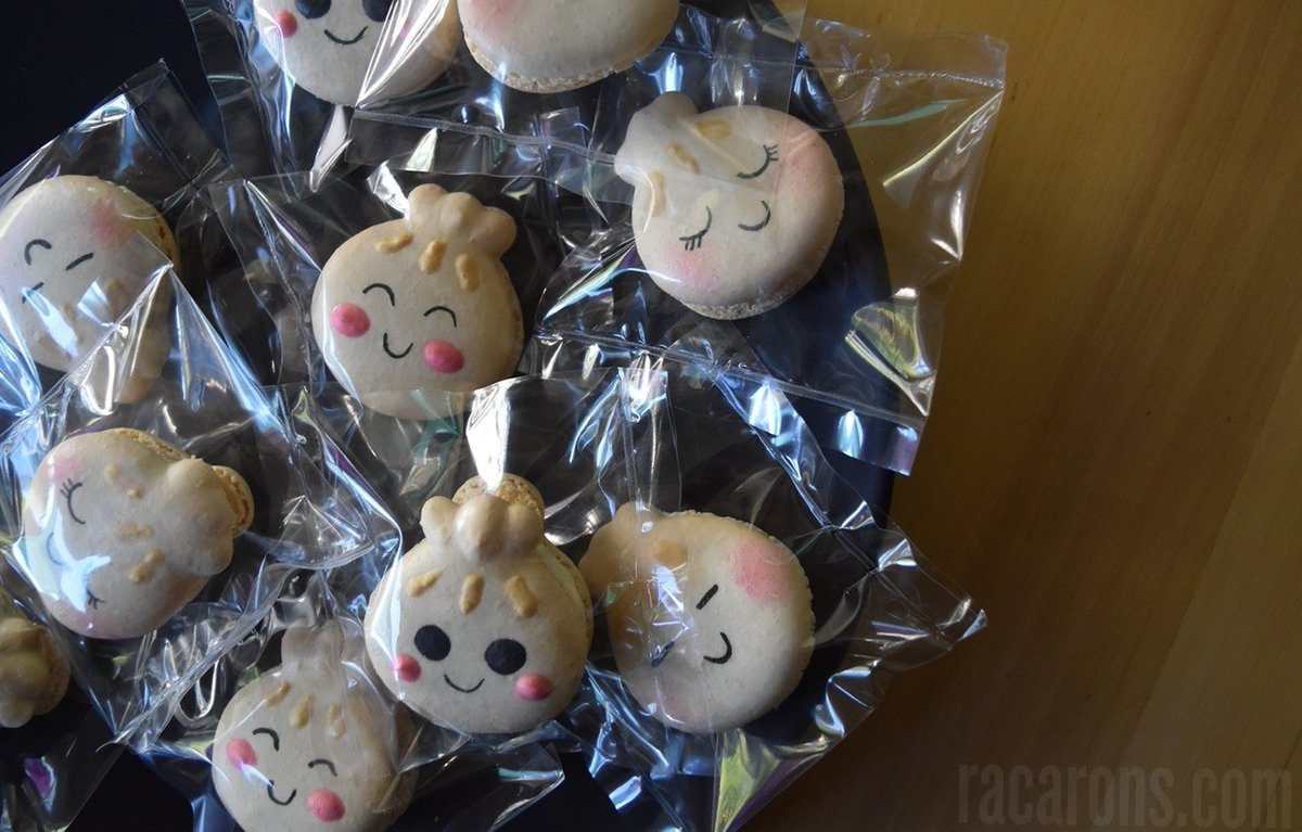 racarons's tweet photo. One of the many dumpling macaron requests for this month! 🥟❤️ https://t.co/XSXNcg6Bqi