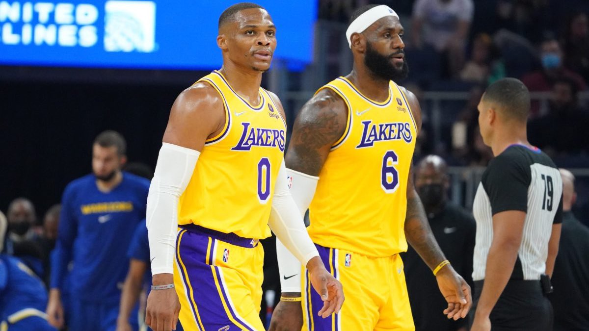 Lakers Lead on X: MVPS TO PLAY WITH THE LAKERS • Kobe Bryant • Magic  Johnson • Kareem Abdul-Jabbar • LeBron James • Shaquille O'Neal • Wilt  Chamberlain • Bob McAdoo •