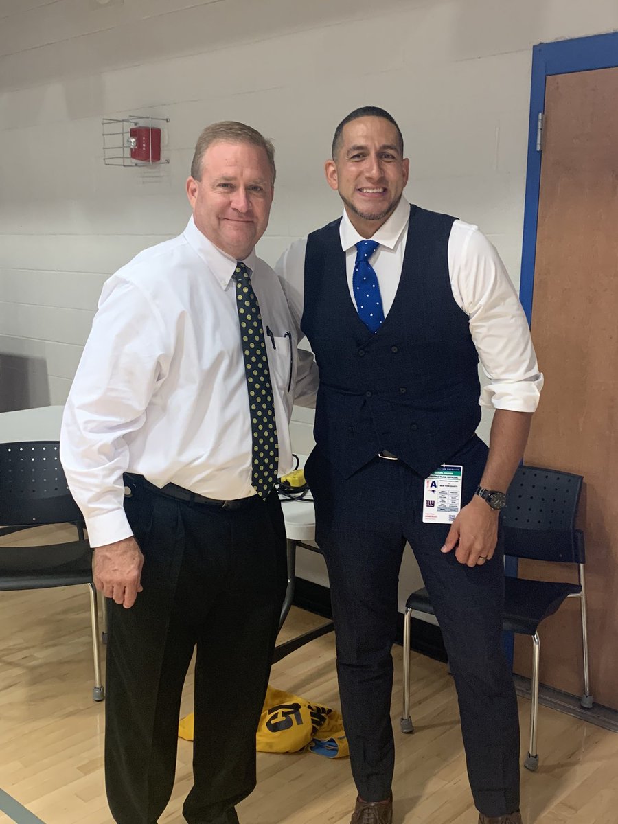 tim_schlosser's tweet photo. Great to kick off the 22-23 school year in Simpson Co with Gian Paul Gonzalez!!! #1FS #Allin https://t.co/8RRSc27oxX