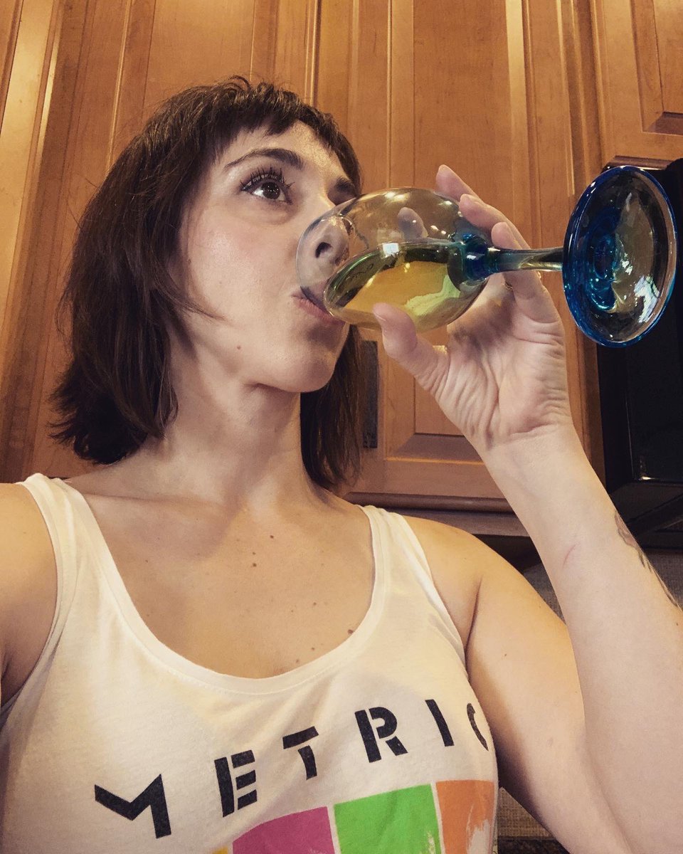FishburneRauh's tweet photo. The Phases of Minecraft Narration. #momofboys #minecraft #wine #metric #notinthatorder #neverendingstory #love #storytelling #raisingemright https://t.co/ha2MY5rxcL