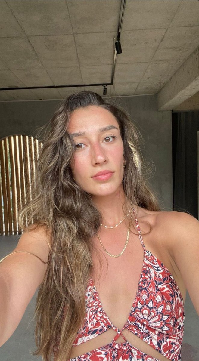 Barbie bebek gibi olman..🫧🤍