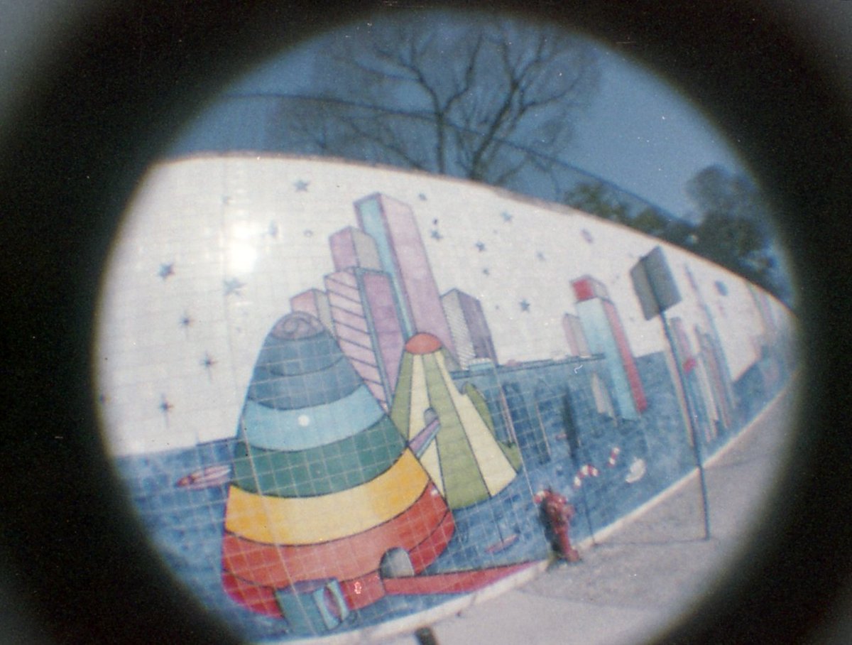 Seyshellkenton's tweet photo. #lomography #babyfisheye #110film #expiredfilm #Lisbon
#ShittyCameraChallenge https://t.co/dRnnREgSl1