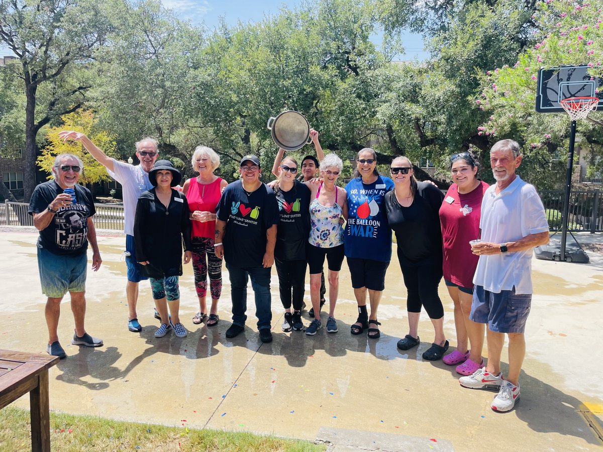 sagoralife's tweet photo. When it's hot outside, you beat the heat with a water balloon fight! Residents at Landon Ridge Alamo Ranch Independent Living in San Antonio sure had a blast. #waterballoonfight #beattheheat #independentliving https://t.co/m3i8jdIxEn
