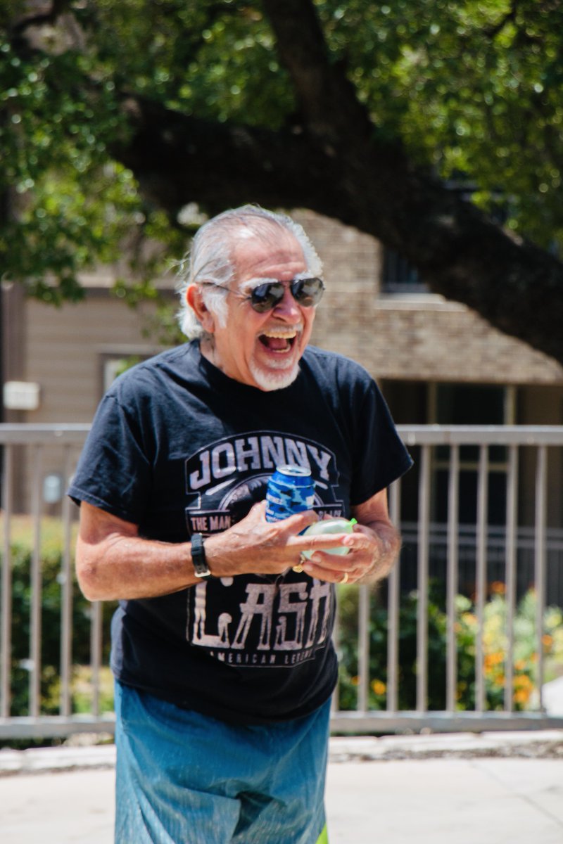 sagoralife's tweet photo. When it's hot outside, you beat the heat with a water balloon fight! Residents at Landon Ridge Alamo Ranch Independent Living in San Antonio sure had a blast. #waterballoonfight #beattheheat #independentliving https://t.co/m3i8jdIxEn