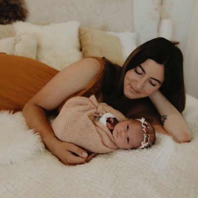 desiraydanielle's tweet photo. #NewProfilePic https://t.co/USoMiebM6Z