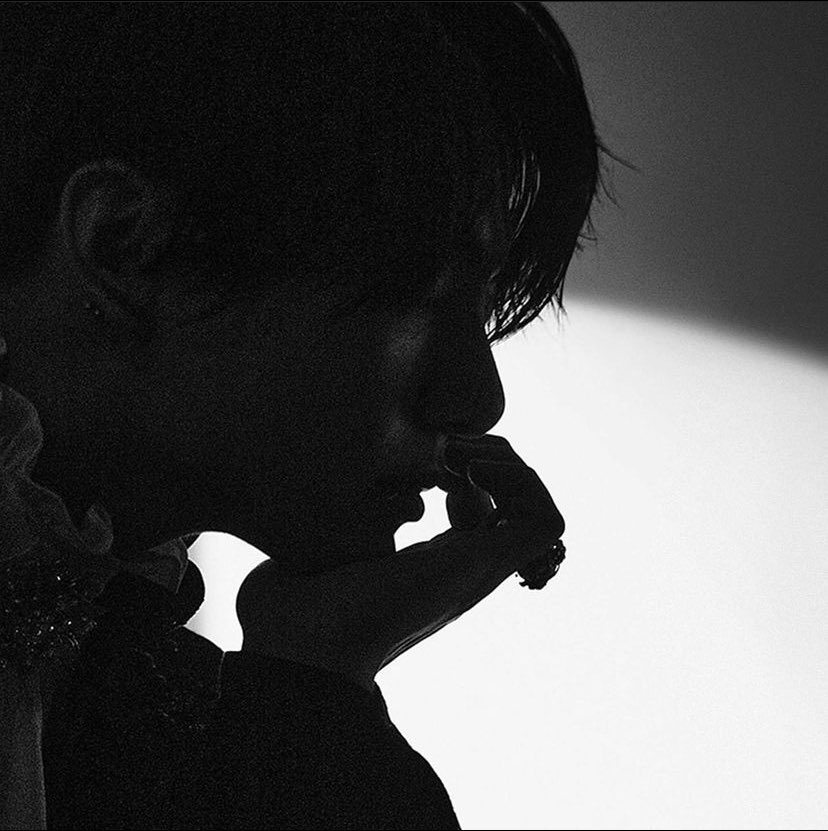 rockstarJKK's tweet photo. vampire jungkook x dicon jungkook🖤 https://t.co/LkeldHp1wL
