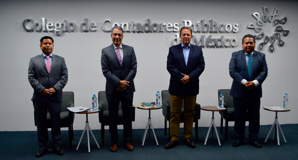 colegiocpmexico's tweet photo. 28.° #FONESS | Iván Pliego, presidente de la @CONSAR_mx, informó que para mejorar la tasa de remplazo, en el 2023 entrará en vigor el aumento a las contribuciones en la #afore pasando de 6.5 a 15% en un periodo de siete años y que se estima un aumento del 45% en la #pensión. https://t.co/GhAw1boNWr