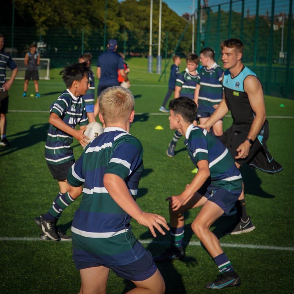 GHK juniors hugely motivated by a visit from  <a href="/GlasgowWarriors/">Glasgow Warriors</a> this week. Great start to season. #rugbycommunity #weareghk And huge thanks to new sponsors @corumproperty
@ghkrfc