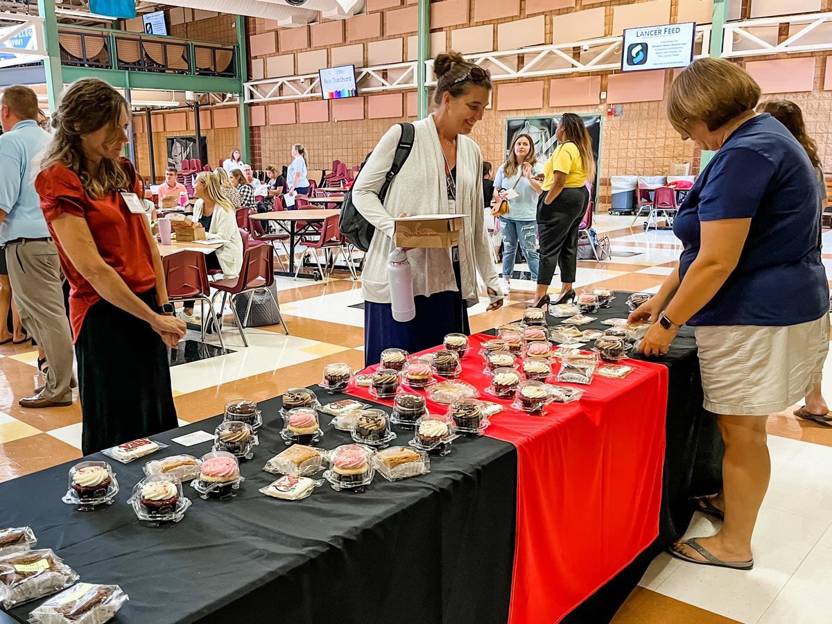 RNEA President Thomas Cook and <a href="/RockwoodSupt/">Dr. Curtis Cain</a> welcomed over 120 new teachers to <a href="/rockwoodschools/">Rockwood School Dist</a> today. After lunch RNEA treated teachers and staff to dessert from two local businesses.