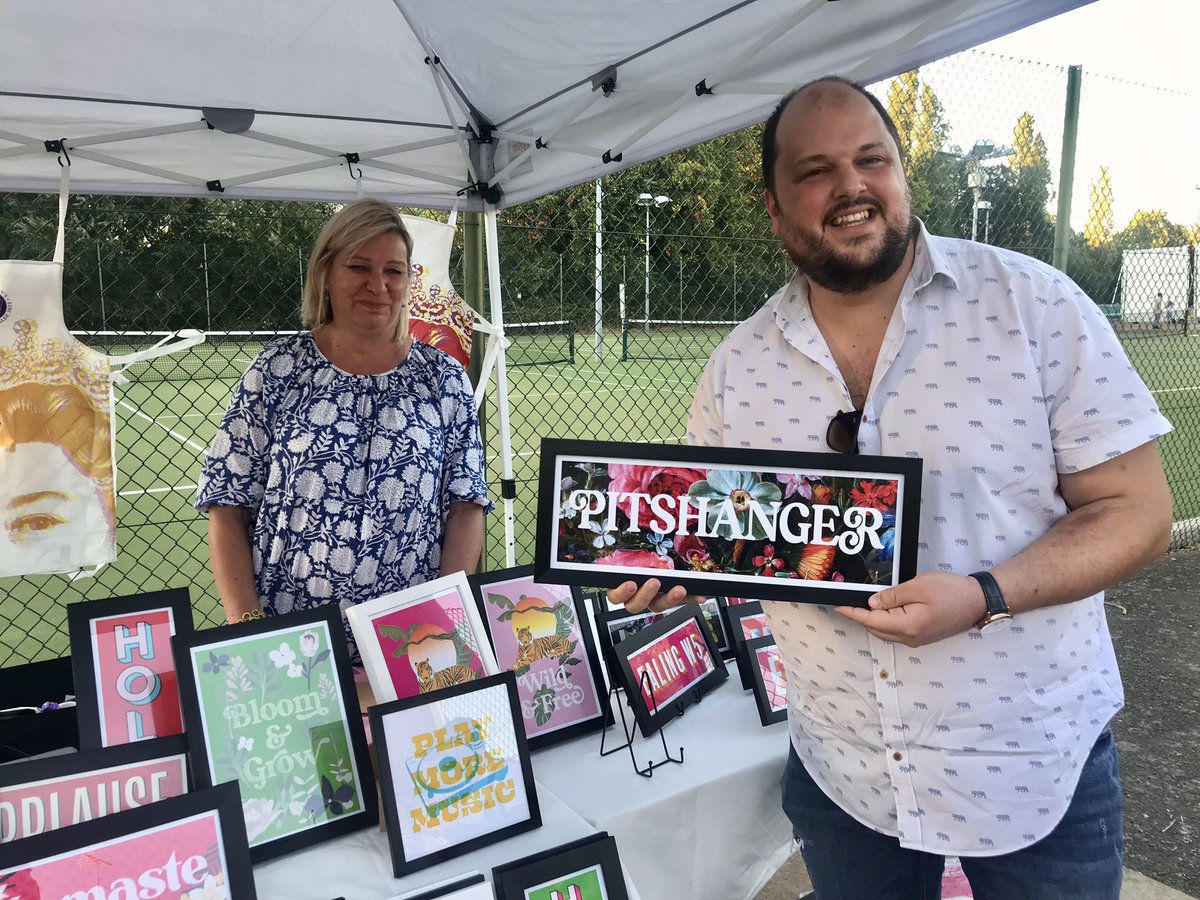 DrAyshaRaza's tweet image. Spoilt for choice at #TrashAndTreasure #StreetFood market at the @BrenthamClub tonight! Brilliant to meet local makers &amp;amp; bakers to taste &amp;amp; talk about their foodie produce 😋😋😋 #SupportLocal #BuyLocal #EatLocal