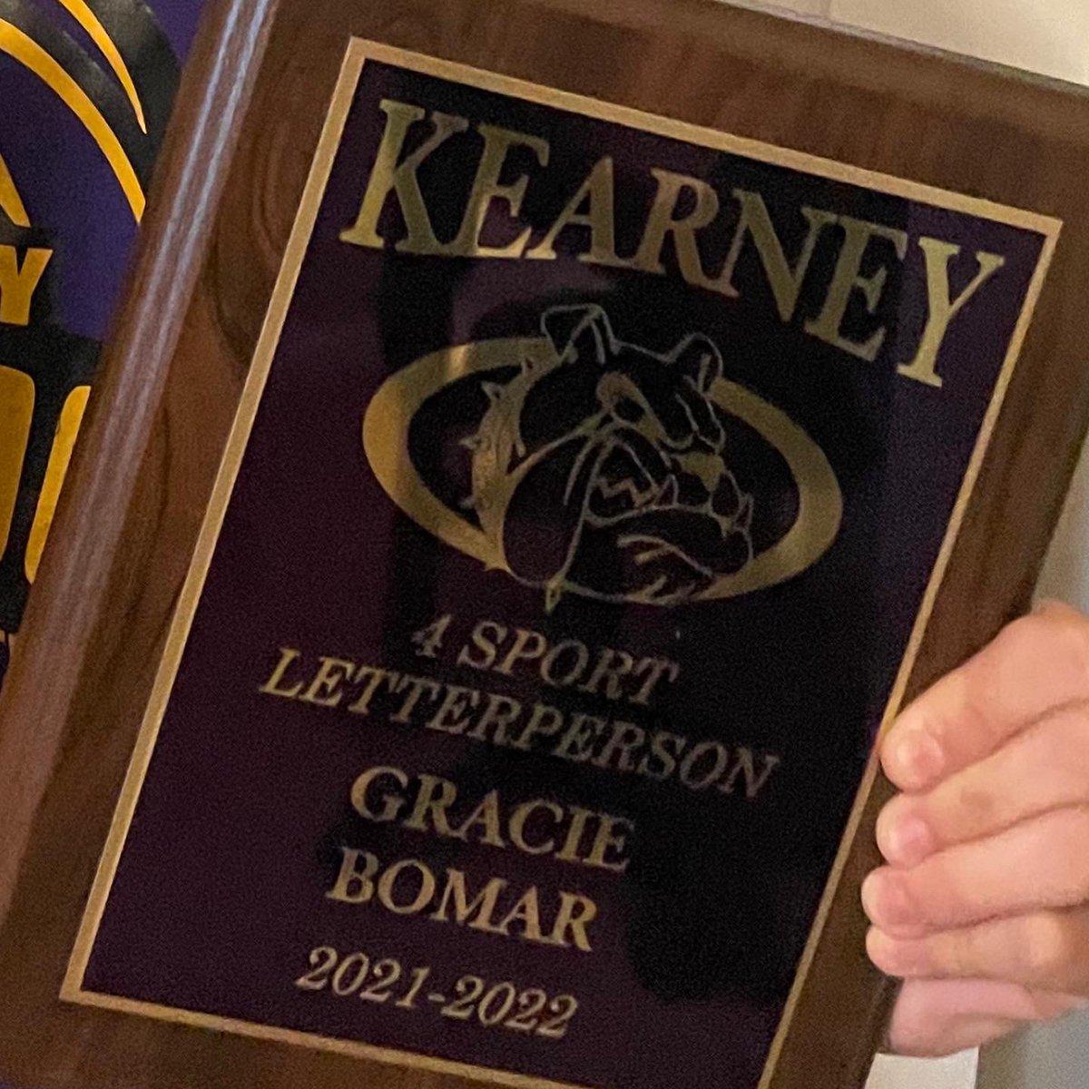 abomar645's tweet photo. @GracieBomar received her plaque for the second year in a row for 4 Sport Varsity Letterman. @BulldogsKHS #khssophomoreyear2021 #4sportvarsityletterman #secondyearinarow https://t.co/cUSv2hp5By