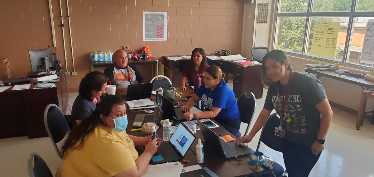 DrH_OnTheEdge's tweet image. Adult Learning is essential to the work we do as educators! When adults expand their knowledge base, children are the benefactors! TY @Brentwood_STEAM @StaffordEISD @teri_silva for Leading The Learning in @EISDofSA
#CommitmentMatters
@robert_basurto @drklgilmor @SACharterMoms