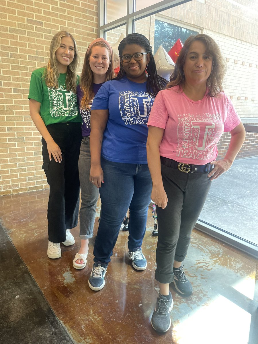 courtneyjwright's tweet photo. These #ACEmazing educators put the capital T in Teach! We #RISDBelieves the first graders @AudeliaCreek are blessed with the BEST! @miss_brown_ace @smartcookies6 @leetiaa @letyher001 @sharon_erickson https://t.co/to3aW28uP2