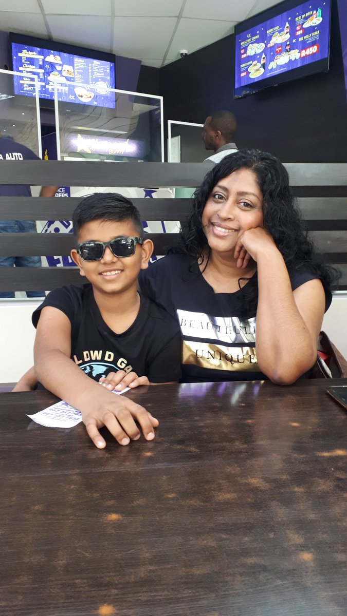 Neeresh01's tweet image. Lake view cabannas