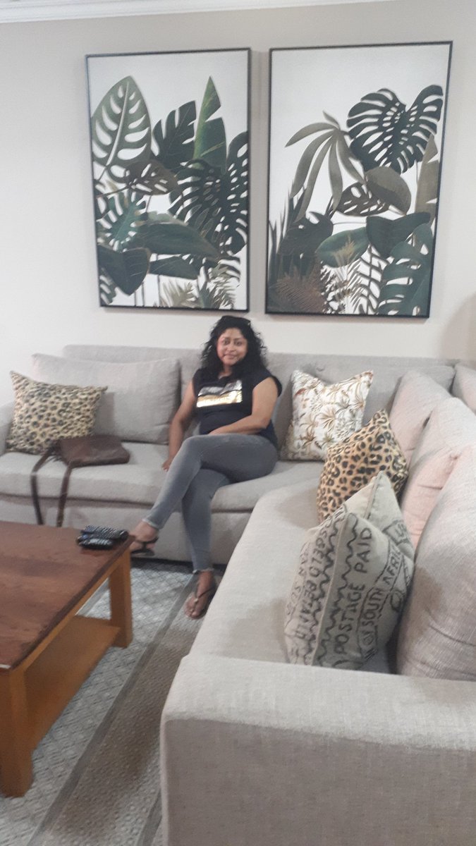 Neeresh01's tweet image. Lake view cabannas