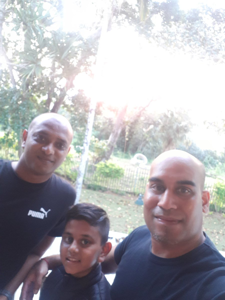 Neeresh01's tweet image. Lake view cabannas