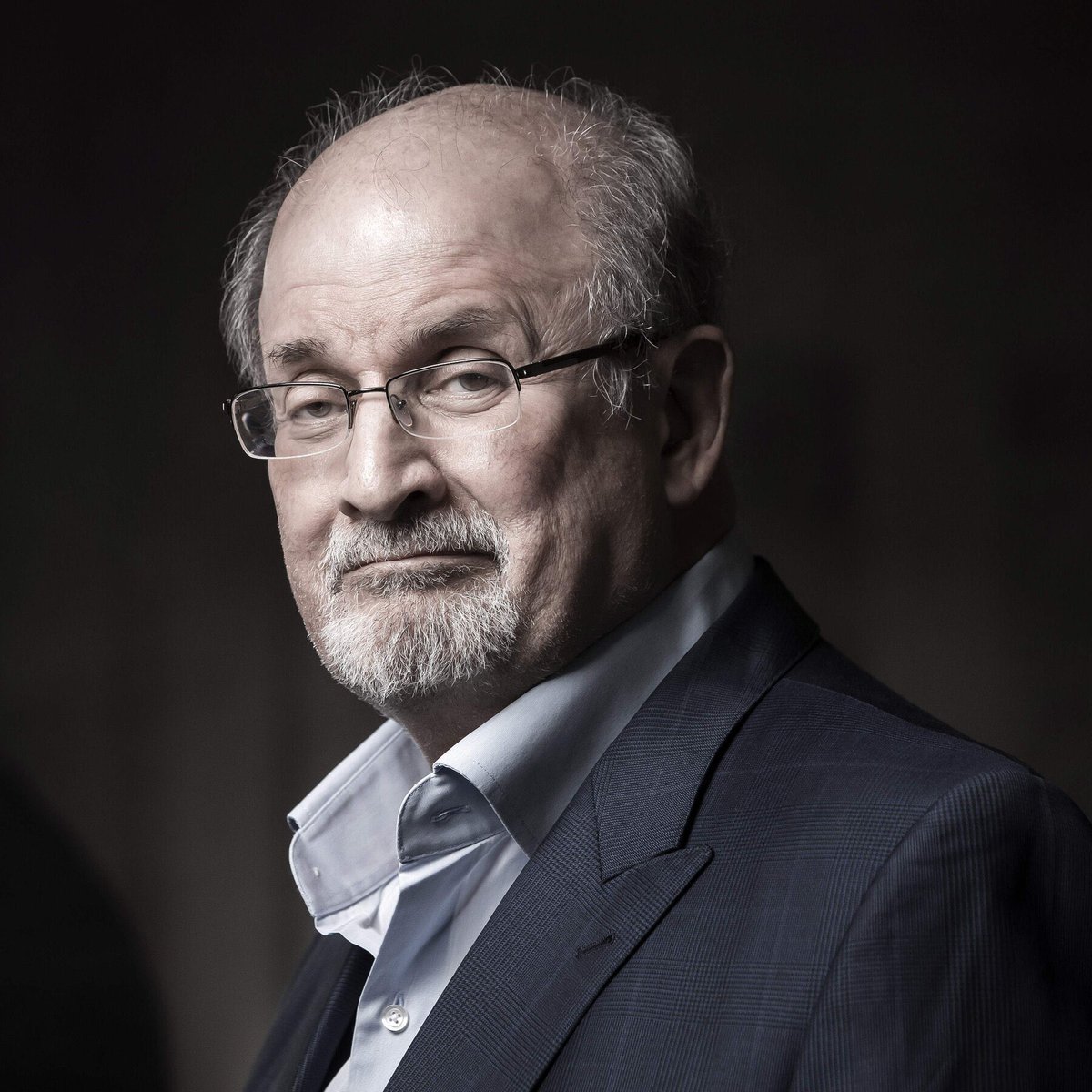 La liberté d’expression est un droit fondamental qu’il faut défendre à chaque instant. 

Ce soir, nos pensées vont à Salman Rushdie.