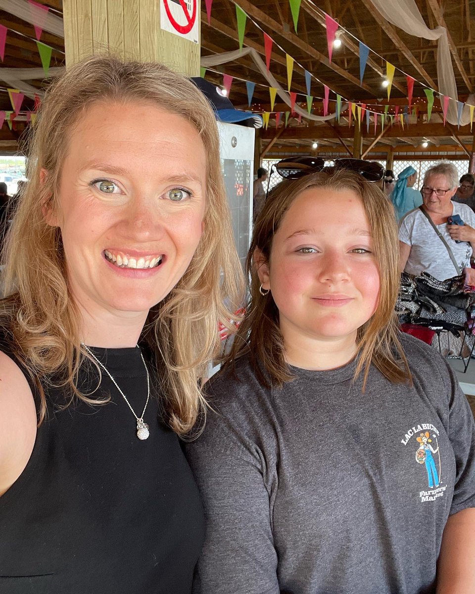 LailaGoodridge's tweet photo. It’s local food week. A great opportunity to support our local farmers by shopping at farmers markets and local grocery stores. Today I stopped by the @llbfarmersmarket and Britton’s Independent Grocer where I grabbed some local @sandspringsranch produce. #vocalaboutlocal https://t.co/77QX4V439C