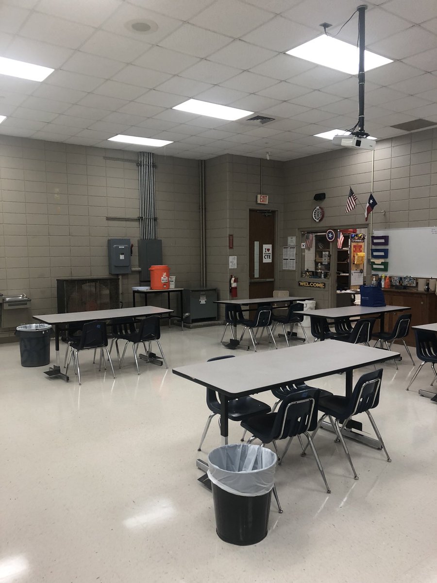 AutoTechBf's tweet photo. Class room is ready to Rock and Roll https://t.co/LbbtUGBayE