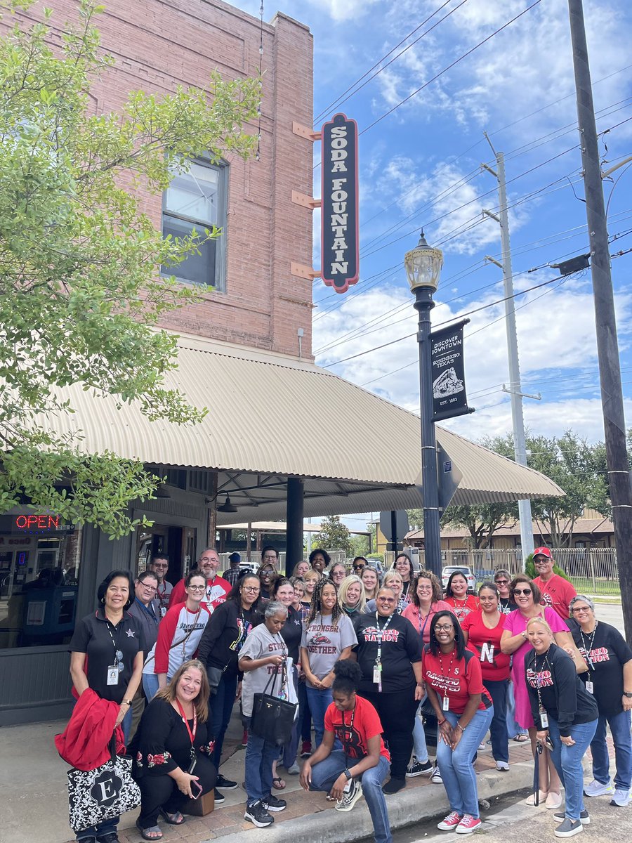 LCISDNavarro's tweet photo. Our NMS staff was out in the community today and made a stop at Another Time Soda Fountain for a treat and a little Rosenberg history. https://t.co/x6KrGCkRpT