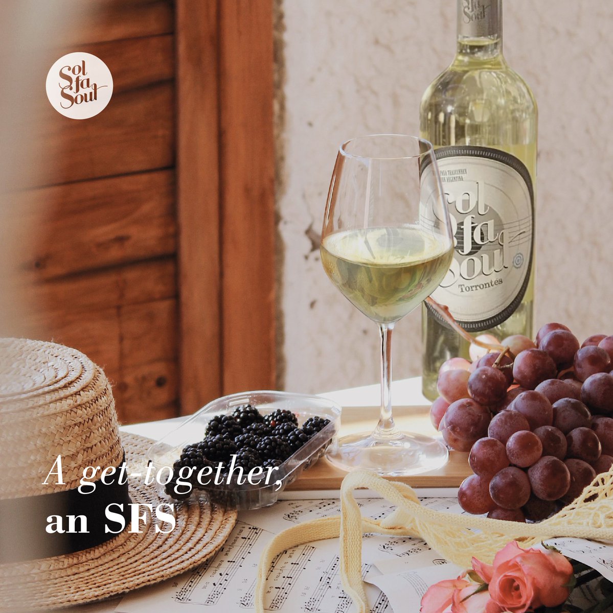 SolFaSoul's tweet image. The weekend is coming and there are more opportunities to make some time to relax. Who are you going to share a glass of wine🍷 with this weekend?
A get-together, an #SFS.🍷🙂
#solfasoul #Winestofeel #musictoFly #wine #happy #solfasoulwines #FridayVibes