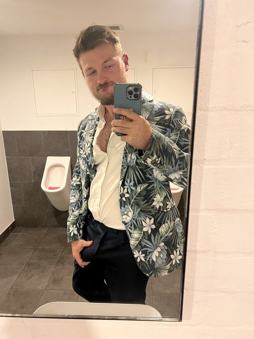 Hey Sydney 😛 who wants to suck my dick? https://t.co/XqJIEdoMUF<a href="/tag/fitness"class="tags"><span>#fitness</span></a><a href="/tag/flex"class="tags"><span>#flex</span></a>