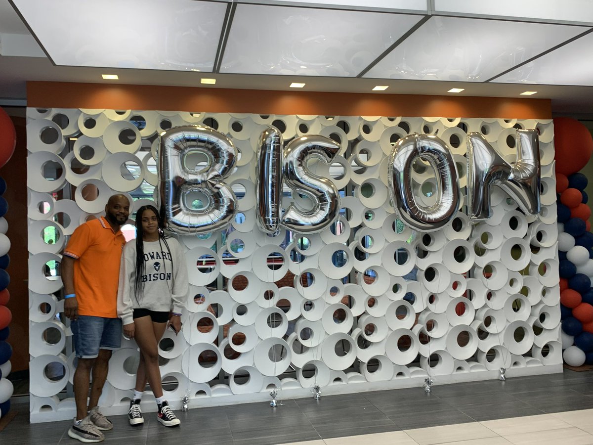 Dropped my daughter off to study political science/law this week to HOWARD UNIVERSITY!!! #BISON #HowardxJumpman #HBCU