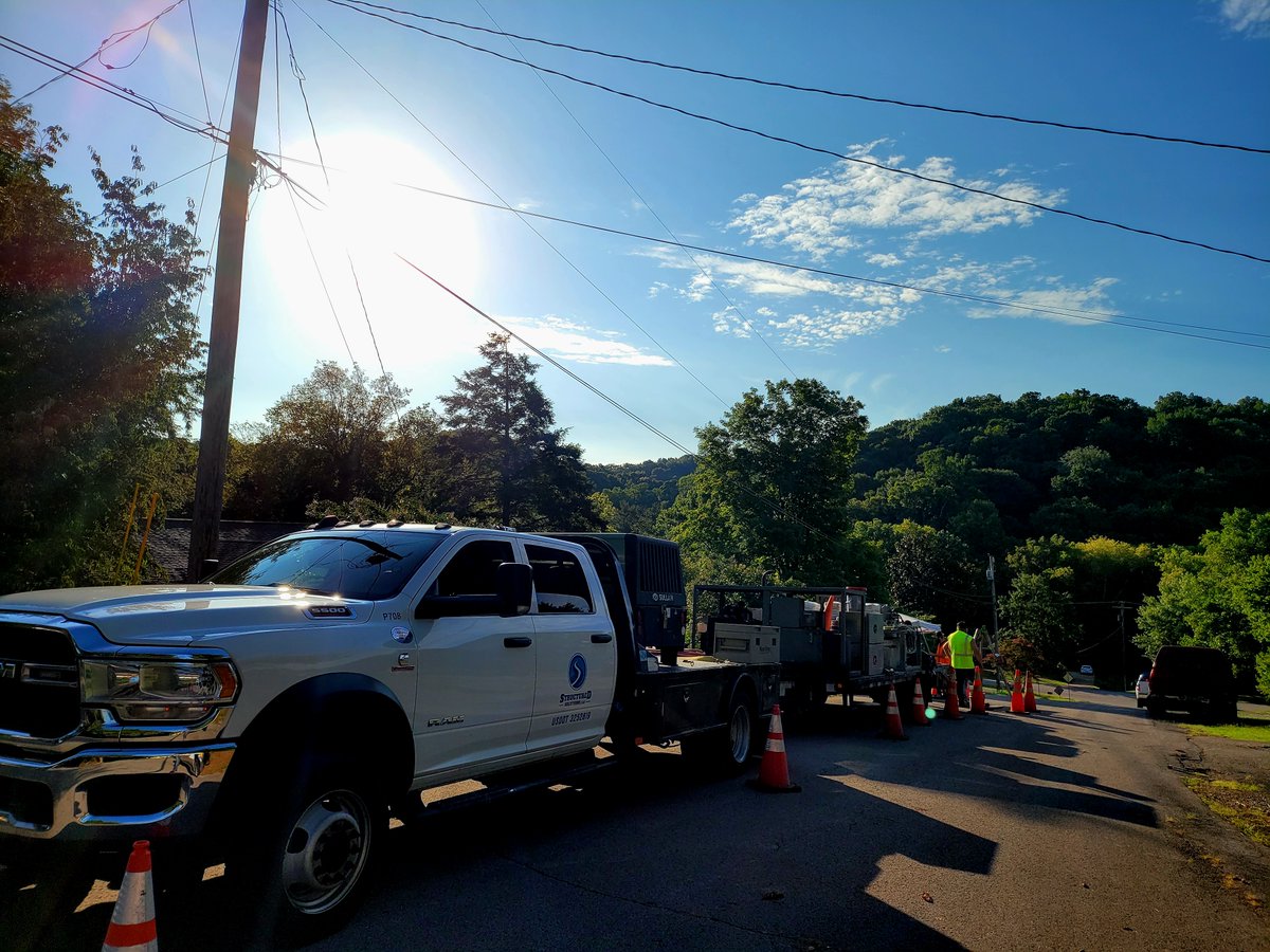 StructuredL's tweet image. Thanks to all that came out to our demo of the application of Vortex Companies GeoKrete Structural Geopolymer in sanitary sewer structures! Tennesse sure is beautiful

#trenchlesstechnology #manholerehab #productdemo #SoundtrackofAmerica