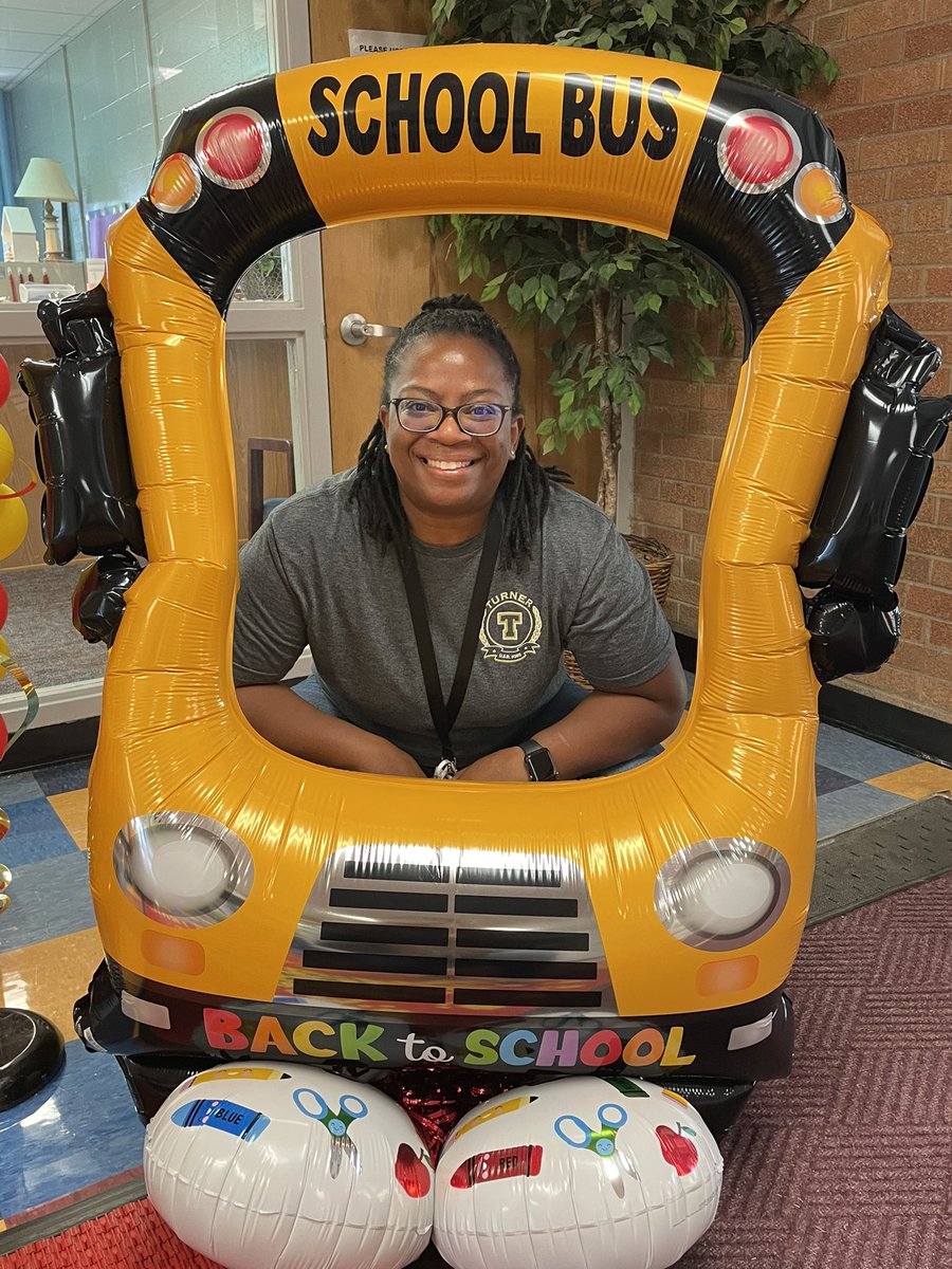 First “Fun Friday” of the school year! #turner202strong #funfriday  #Fridayfun #backtoschool2022