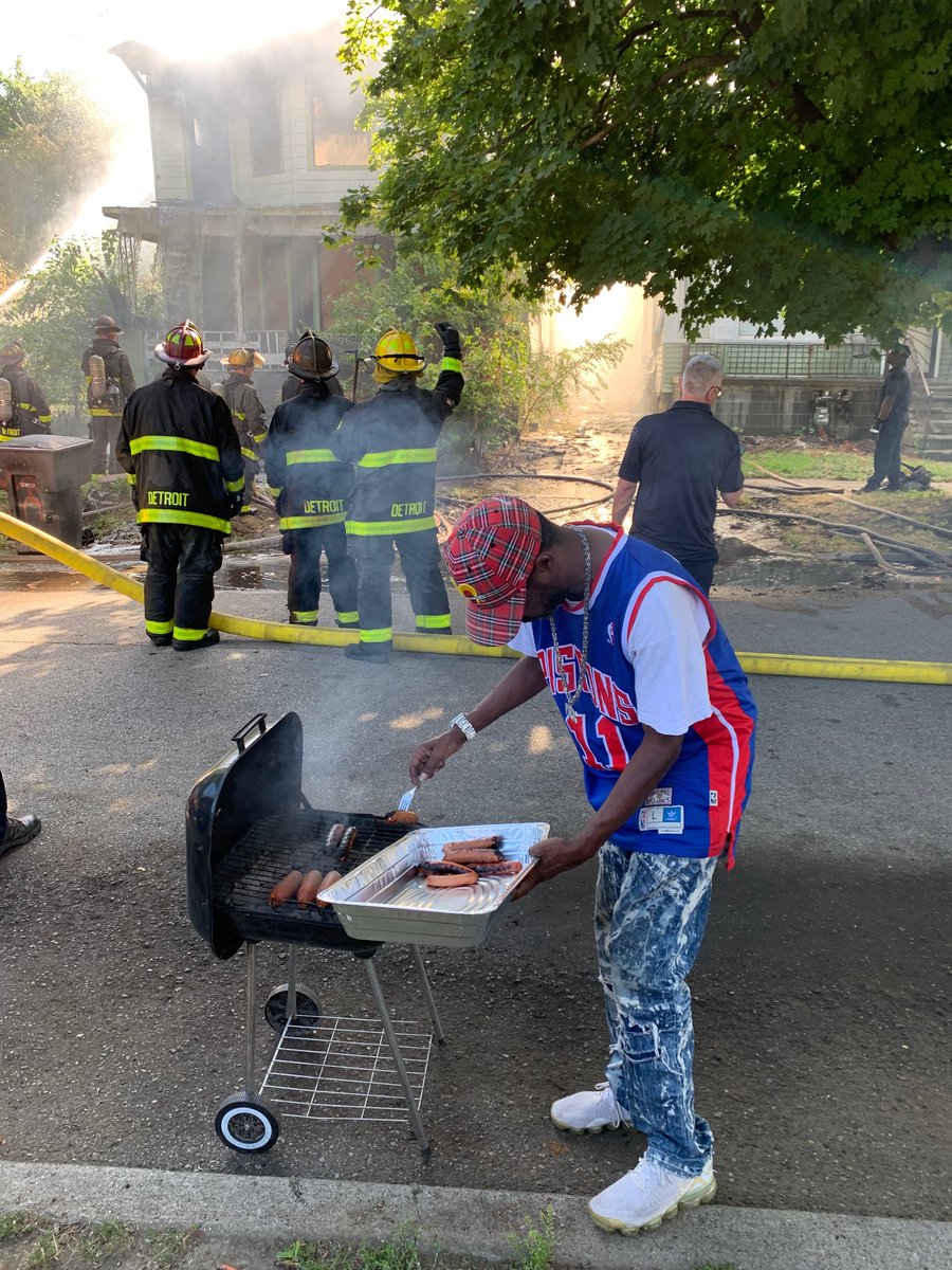 zero5four tweet media