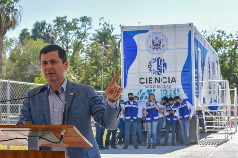 VinculacionTam's tweet photo. @UTNuevoLaredo inaugura el proyecto “Ciencia sobre ruedas” con el Consulado General de #USA en #NuevoLaredo para divulgar la ciencia y tecnología en los jóvenes de la región e impulsar el estudio de las carreras tecnológicas. @gobtam #SET #SEMSyS #UTNL https://t.co/jrx5xYHayM https://t.co/gnyOoT6ZU3