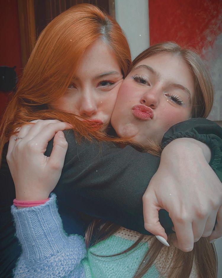 cdaisback's tweet photo. eu amo tanto mais tanto essas aqui 🥺❤️ https://t.co/mvsHi8TzTi