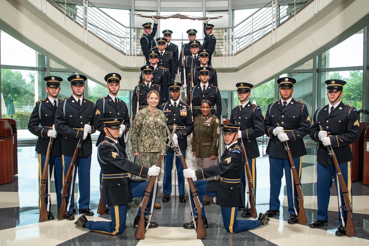 Flashback Friday! On June 7th, the drill team performed at the Defense Logistics Agency Headquarters! This was a great drill, and we can’t wait to perform for you again! Photo📸Credits: SPC Tyler Boltz #USADT #ArmyDrillTeam #Drill #ExhibitionDrill #Military #Army #ArmyStrong